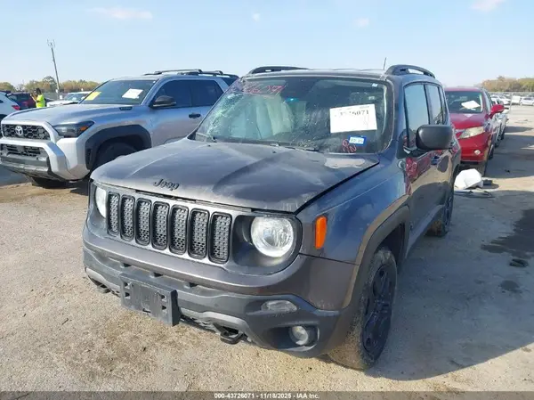 ZACNJBAB7LPK99111 2020 JEEP RENEGADE - Image 2