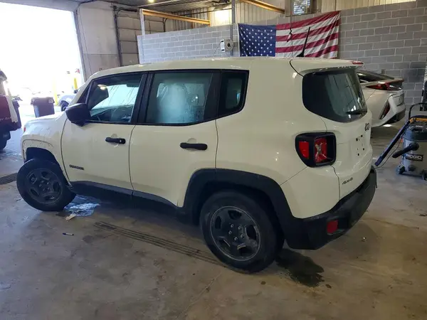 ZACNJBAB7LPL26971 2020 JEEP RENEGADE - Image 2
