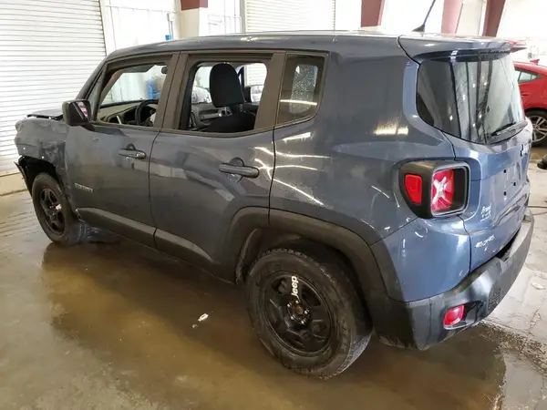 ZACNJBAB7LPL32799 2020 JEEP RENEGADE - Image 2