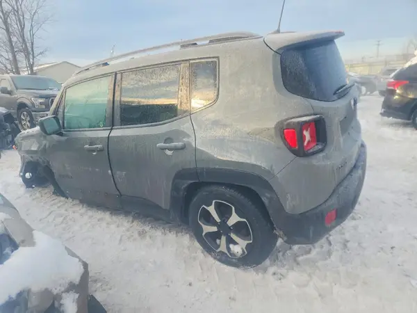 ZACNJBAB7LPL53426 2020 JEEP RENEGADE - Image 2