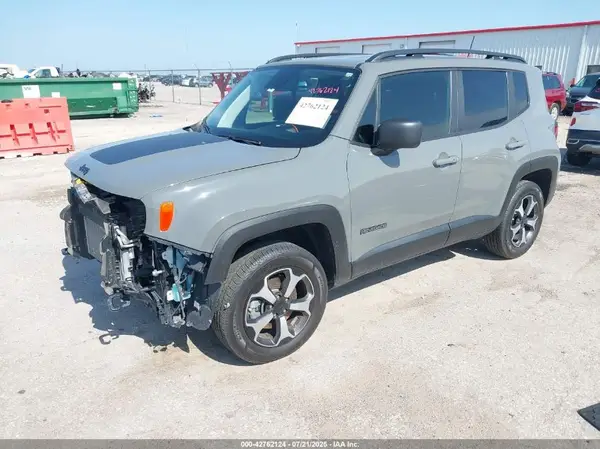 ZACNJBAB7LPL73210 2020 JEEP RENEGADE - Image 2
