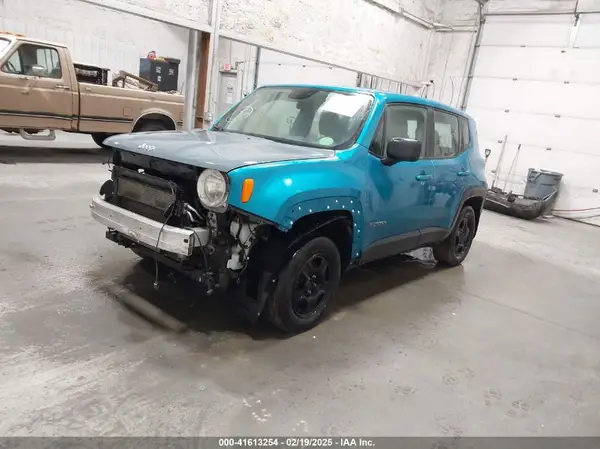 ZACNJBAB7LPL89763 2020 JEEP RENEGADE - Image 2