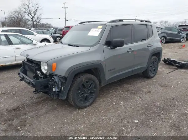ZACNJBAB8KPK78945 2019 JEEP RENEGADE - Image 2