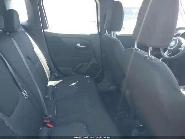 ZACNJBAB8KPK89007 2019 JEEP RENEGADE - Image 8