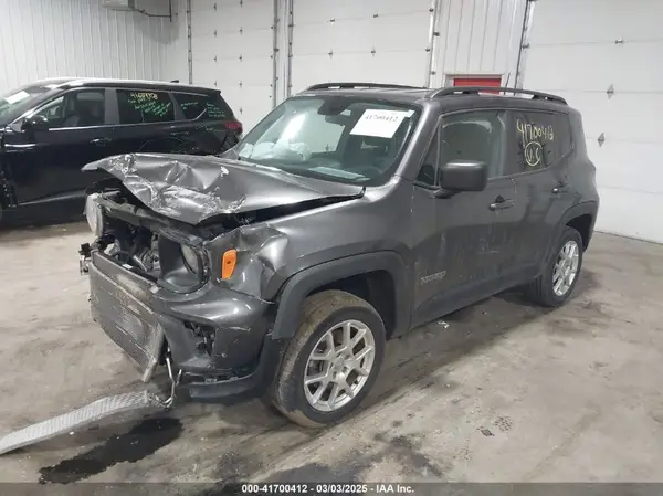 ZACNJBAB8LPL20290 2020 JEEP RENEGADE - Image 2