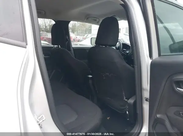 ZACNJBAB8LPL52205 2020 JEEP RENEGADE - Image 8