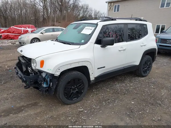 ZACNJBAB9KPK40365 2019 JEEP RENEGADE - Image 2