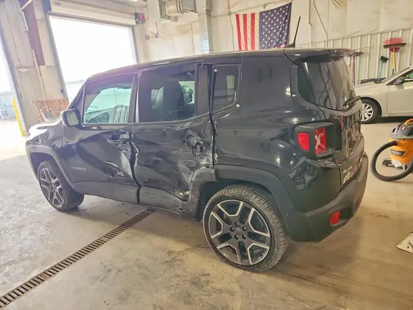 ZACNJBAB9LPL73595 2020 JEEP RENEGADE - Image 2