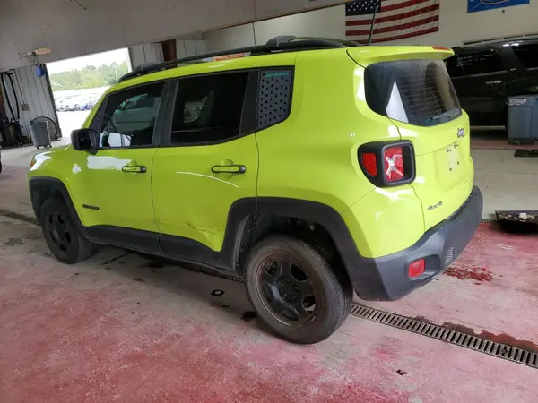 ZACNJBABXKPJ77678 2019 JEEP RENEGADE - Image 2