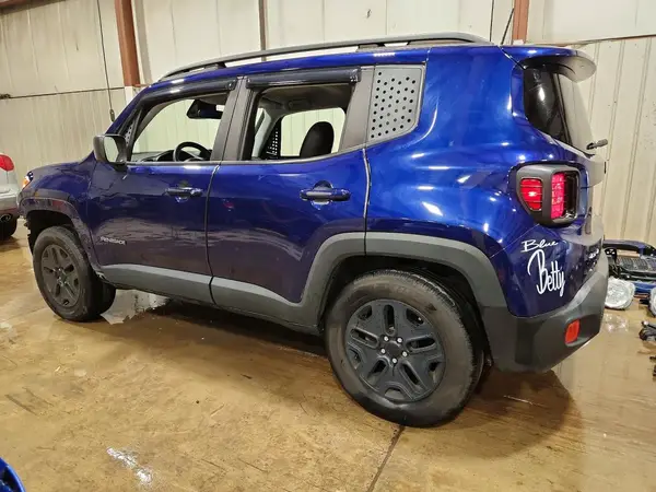 ZACNJBABXKPK20545 2019 JEEP RENEGADE - Image 2