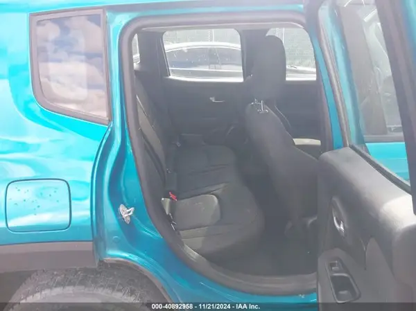 ZACNJBABXKPK59359 2019 JEEP RENEGADE - Image 8