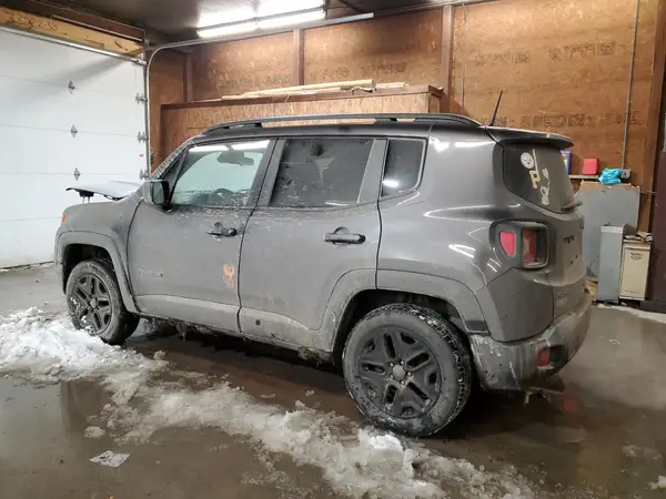 ZACNJBABXKPK62052 2019 JEEP RENEGADE - Image 2