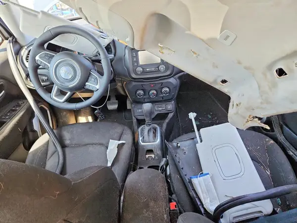 ZACNJBABXLPL32943 2020 JEEP RENEGADE - Image 8