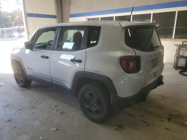 ZACNJBABXLPL35454 2020 JEEP RENEGADE - Image 2