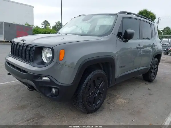 ZACNJBABXLPL53923 2020 JEEP RENEGADE - Image 2