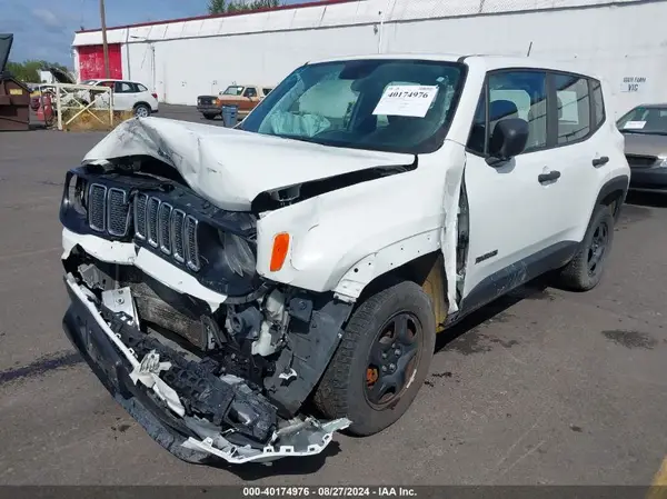 ZACNJBABXLPM07480 2020 JEEP RENEGADE - Image 2