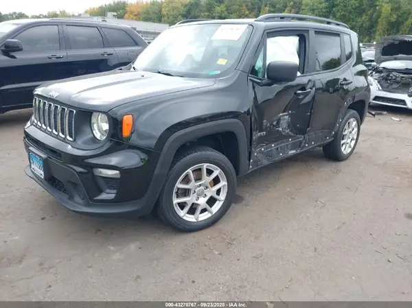 ZACNJBABXPJ75638 2019 JEEP RENEGADE - Image 2
