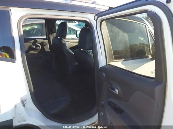 ZACNJBB10LPL82644 2020 JEEP RENEGADE - Image 8