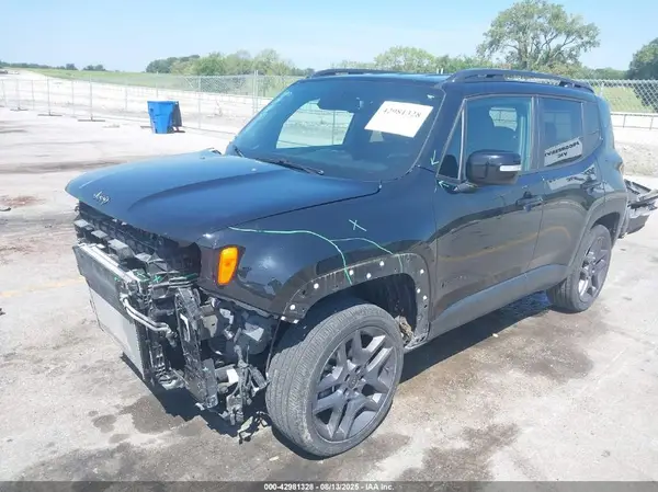 ZACNJBB14LPL14797 2020 JEEP RENEGADE - Image 2