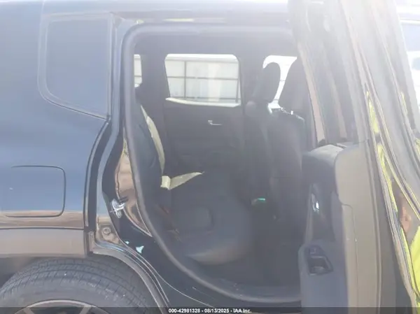 ZACNJBB14LPL14797 2020 JEEP RENEGADE - Image 8