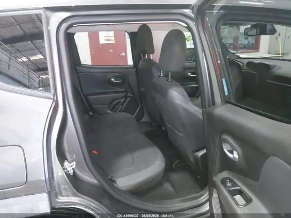 ZACNJBB18KPK46048 2019 JEEP RENEGADE - Image 8