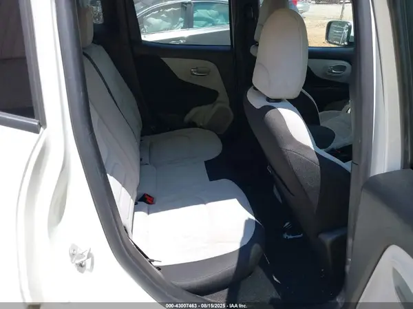 ZACNJBB1XKPK41708 2019 JEEP RENEGADE - Image 8