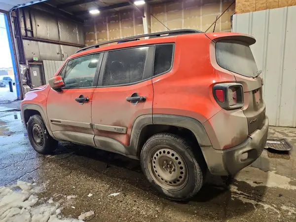ZACNJBBB0KPJ77400 2019 JEEP RENEGADE - Image 2