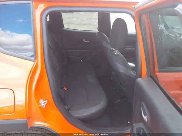 ZACNJBBB0KPK33710 2019 JEEP RENEGADE - Image 8