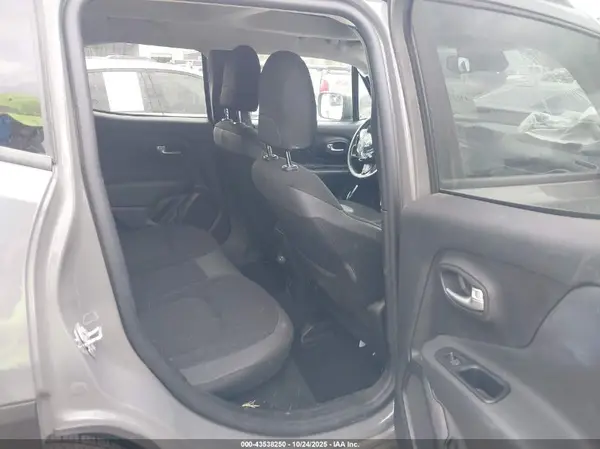 ZACNJBBB1KPK40147 2019 JEEP RENEGADE - Image 8