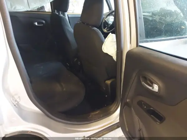 ZACNJBBB1KPK73892 2019 JEEP RENEGADE - Image 8