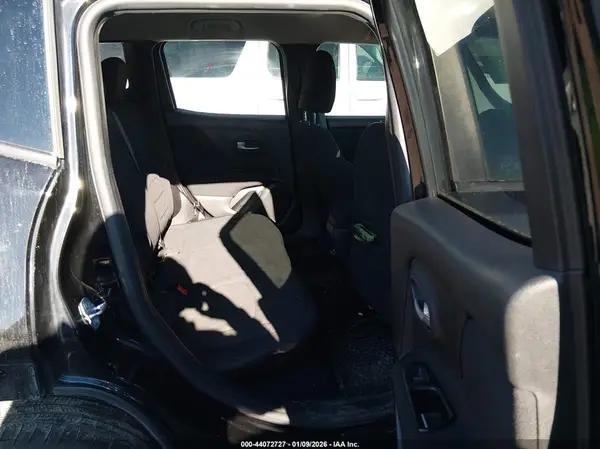 ZACNJBBB1LPL47653 2020 JEEP RENEGADE - Image 8