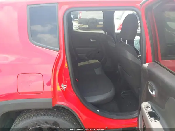 ZACNJBBB2KPJ74823 2019 JEEP RENEGADE - Image 8