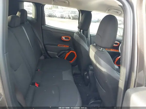 ZACNJBBB2KPJ96269 2019 JEEP RENEGADE - Image 8