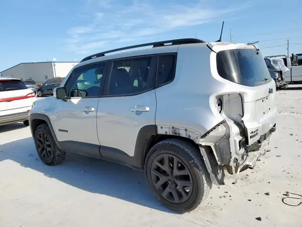 ZACNJBBB2KPK05956 2019 JEEP RENEGADE - Image 2