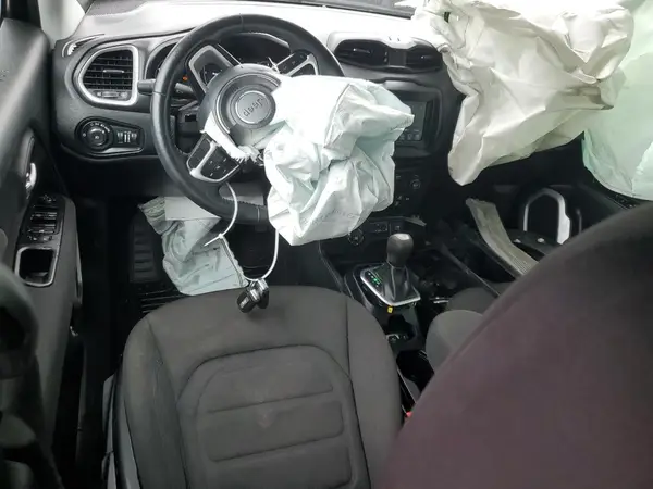 ZACNJBBB2KPK61976 2019 JEEP RENEGADE - Image 8