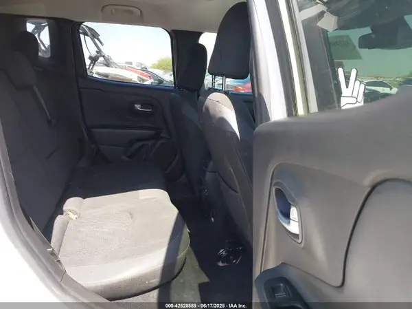 ZACNJBBB2KPK68992 2019 JEEP RENEGADE - Image 8