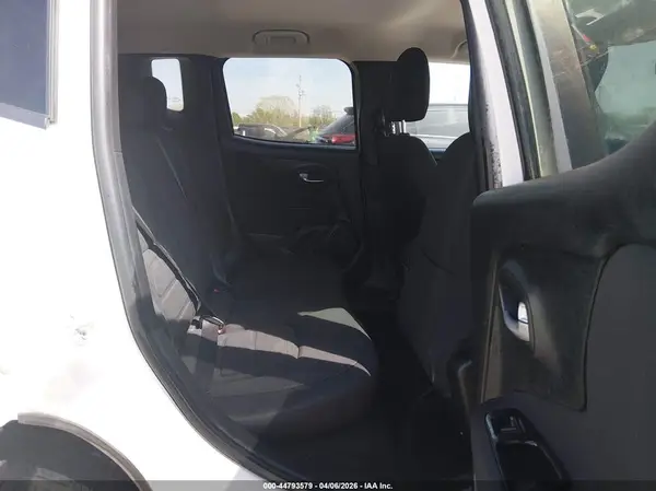 ZACNJBBB2KPK71875 2019 JEEP RENEGADE - Image 8