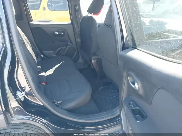 ZACNJBBB2KPK93083 2019 JEEP RENEGADE - Image 8
