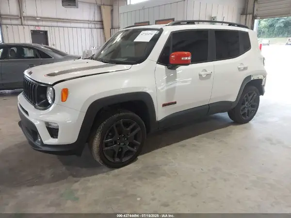 ZACNJBBB2LPL71024 2020 JEEP RENEGADE - Image 2