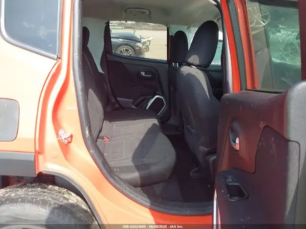 ZACNJBBB3KPJ94756 2019 JEEP RENEGADE - Image 8