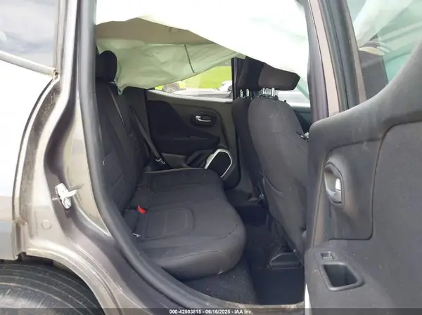 ZACNJBBB3KPK07991 2019 JEEP RENEGADE - Image 8