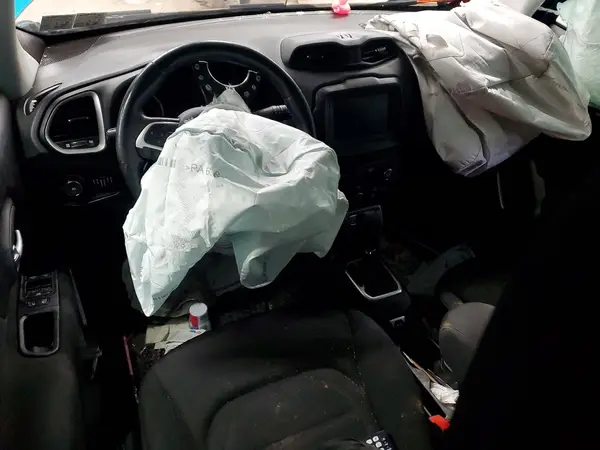 ZACNJBBB3KPK92802 2019 JEEP RENEGADE - Image 8