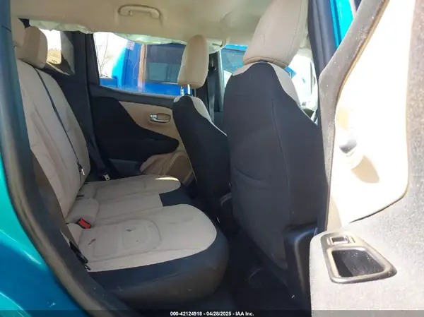 ZACNJBBB3LPL02553 2020 JEEP RENEGADE - Image 8