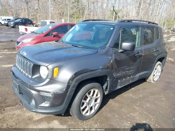 ZACNJBBB3LPL28389 2020 JEEP RENEGADE - Image 2