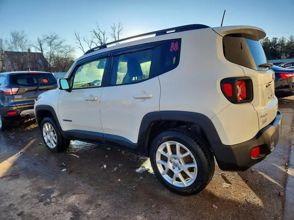ZACNJBBB3LPL43846 2020 JEEP RENEGADE - Image 2
