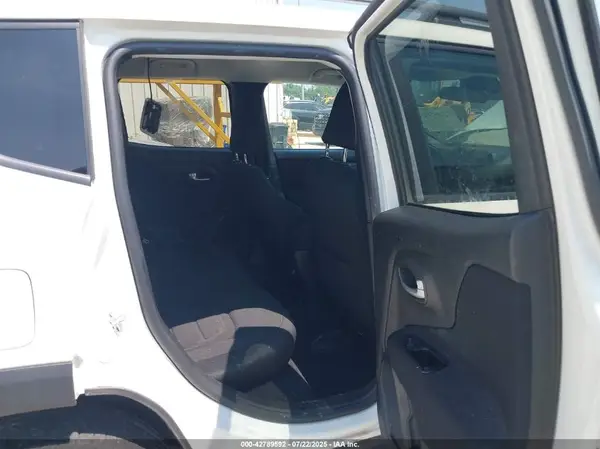 ZACNJBBB3LPL59612 2020 JEEP RENEGADE - Image 8