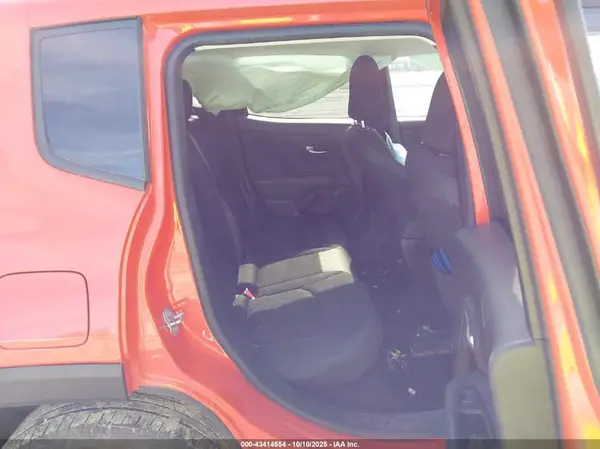 ZACNJBBB3LPL65037 2020 JEEP RENEGADE - Image 8