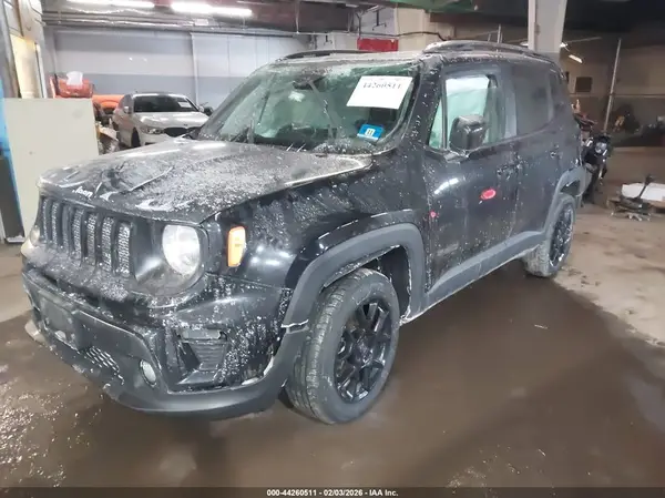 ZACNJBBB3LPM02569 2020 JEEP RENEGADE - Image 2