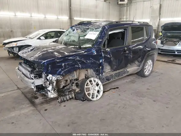 ZACNJBBB4KPJ80221 2019 JEEP RENEGADE - Image 2