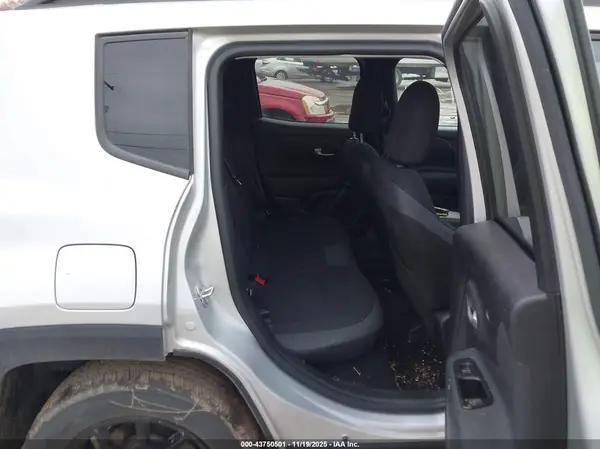 ZACNJBBB4KPK71067 2019 JEEP RENEGADE - Image 8